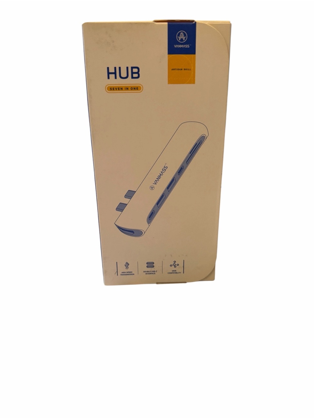 VANMASS HUB Seven-in-One USB-C Hub in Cream/Blue